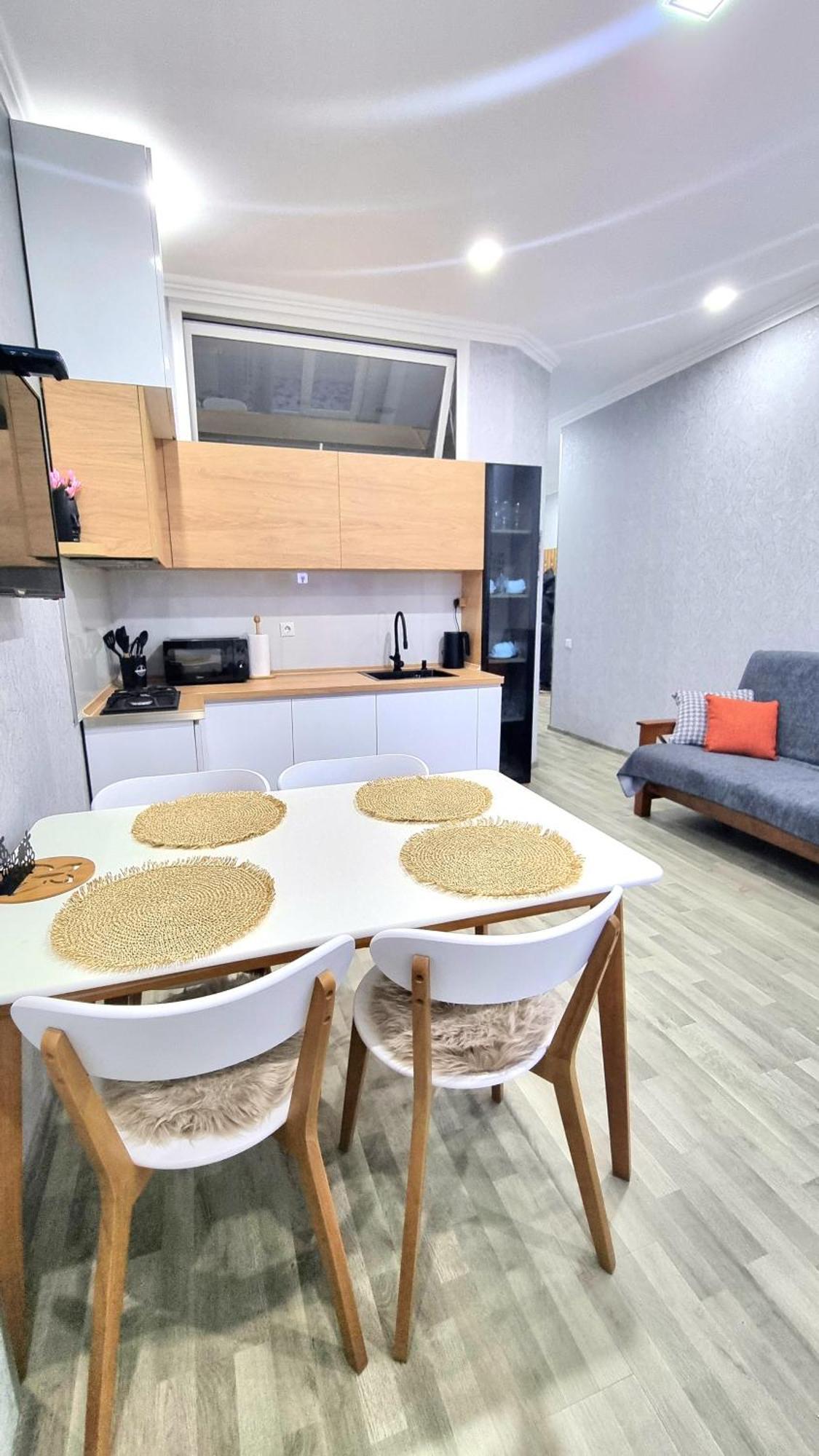 Kate'S New Cozy Apartment Kutaisi Ngoại thất bức ảnh