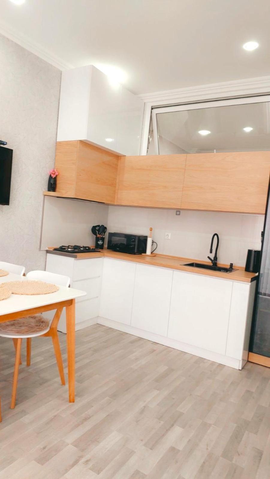 Kate'S New Cozy Apartment Kutaisi Ngoại thất bức ảnh