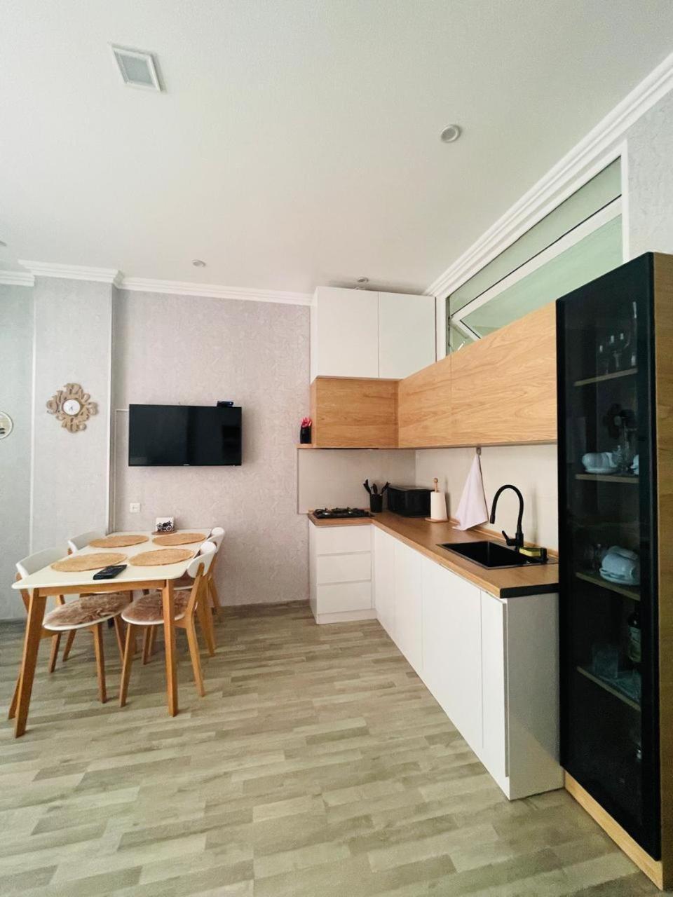 Kate'S New Cozy Apartment Kutaisi Ngoại thất bức ảnh