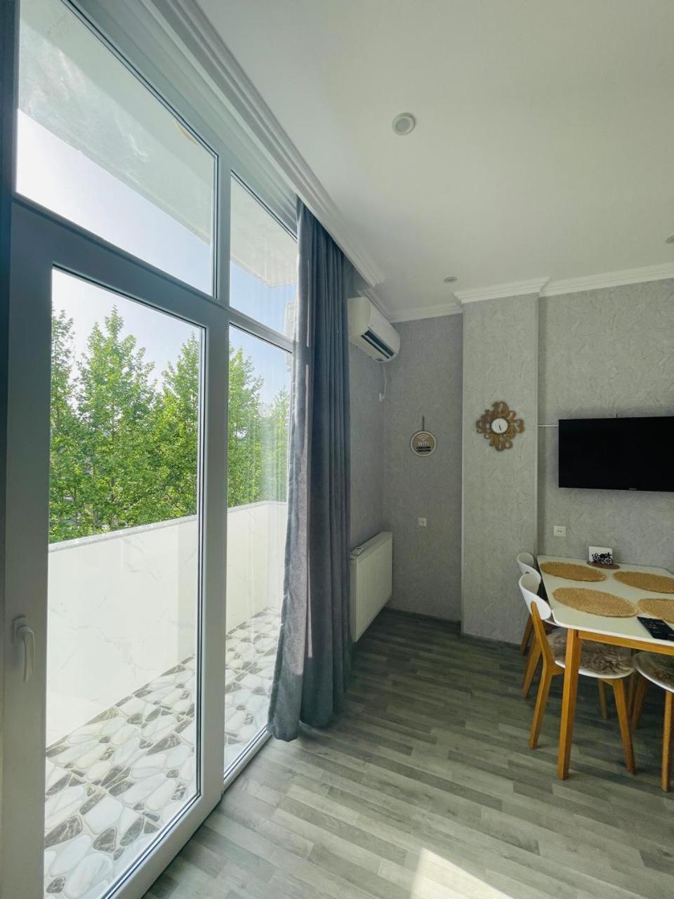 Kate'S New Cozy Apartment Kutaisi Ngoại thất bức ảnh
